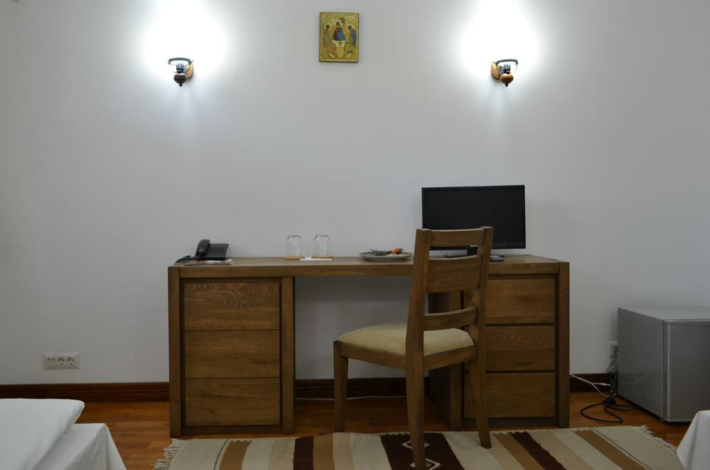 Casa De Oaspeti Sfantul Nicolae Iasi Eksteriør billede